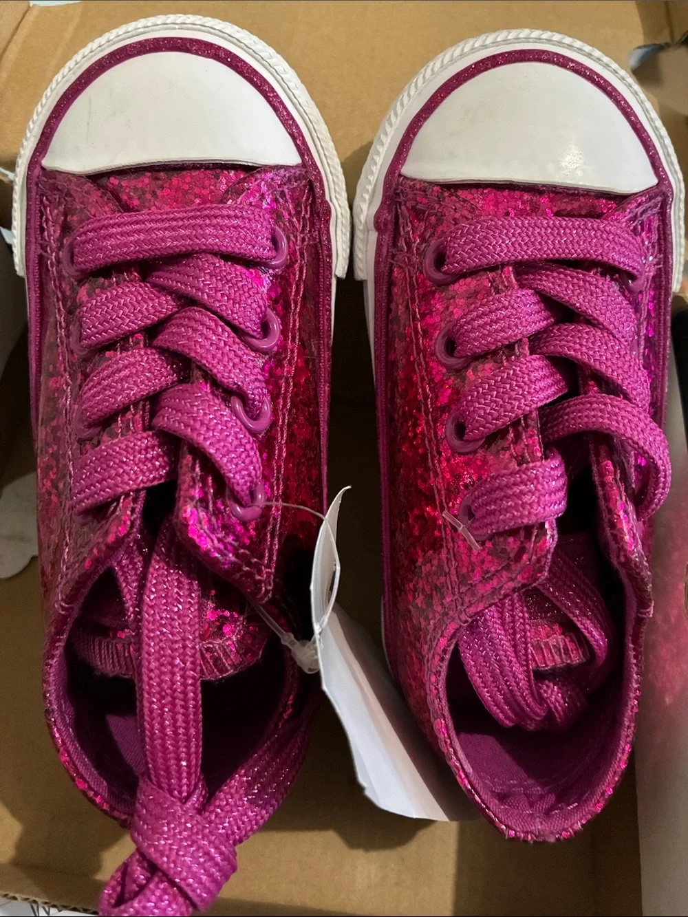 1️⃣ Converse Girls Hot Pink Glitter Lace-Up Sneakers